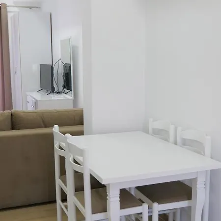 Lux * Ksamil