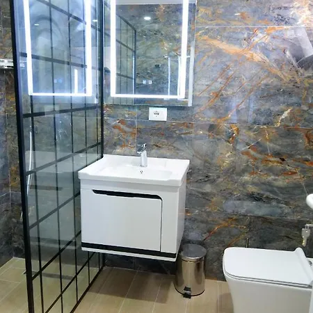Lux * Ksamil