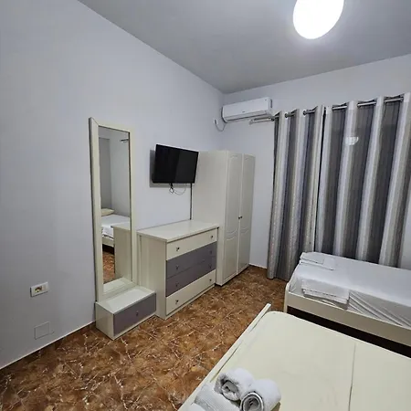 Lux * Ksamil